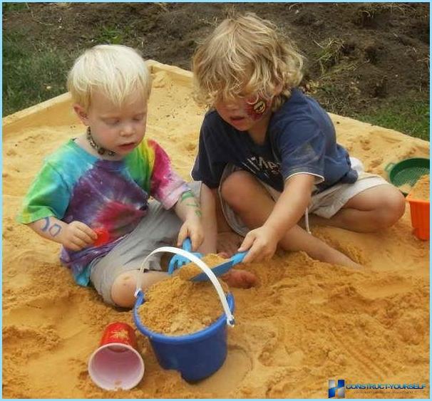 Sand für einen Kindersandkasten