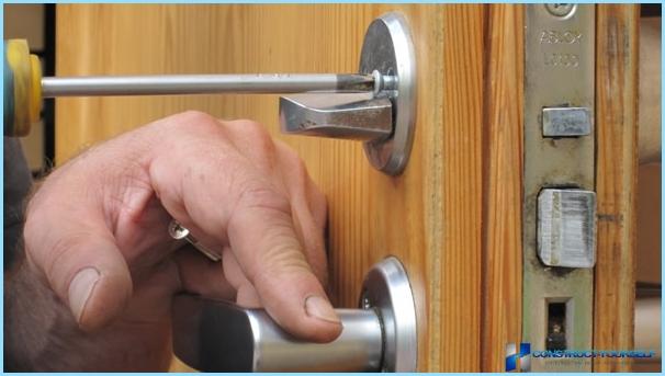 Kako vlastitim rukama zamijeniti larmu u bravi na vratima