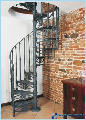 Kako napraviti spiralno stubište na drugi kat, potkrovlje