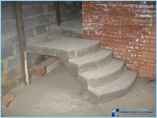 Кофраж за бетонни стълби
