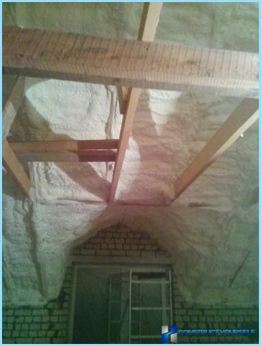 Proper insulation of the attic roof of a private house