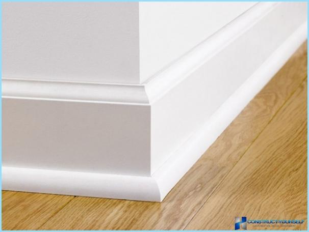 How to attach outdoor plastic moldings