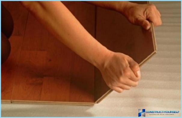 So legen Sie ein Laminat mit Ihren eigenen Händen auf einen Holzboden