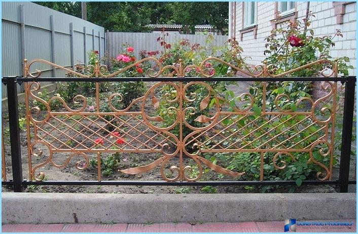 גדר DIY לגינה הקדמית