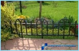 Dekorative hegn til haven og blomsterbedene