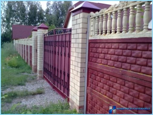Как да рисуваме бетонна ограда, избирайки боя