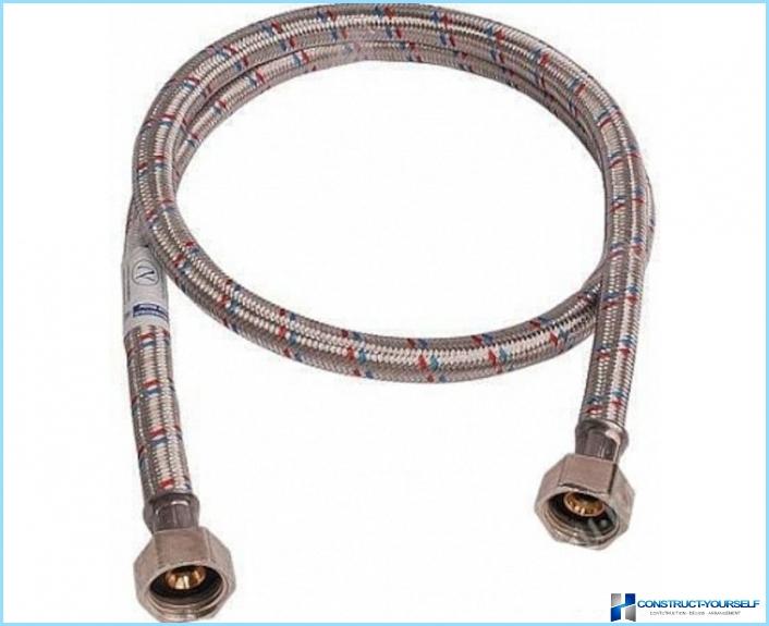 Flexible hoses for water: specifications