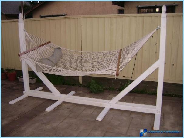 How to make a hammock for the garden with a frame with their hands