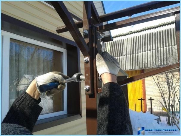 Make a gazebo on the dacha with his hands: photo and video