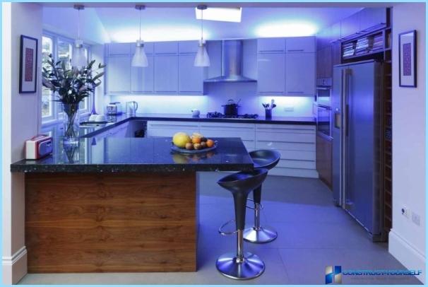 Led lighting in the corridor, the hall, the kitchen with their hands