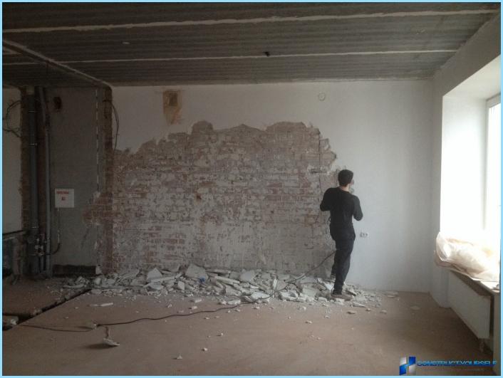 The application of decorative plaster woodworm