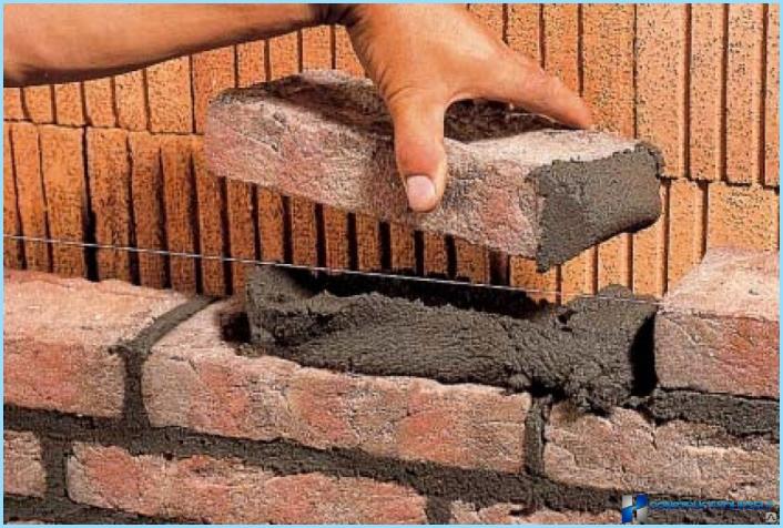 Jak przygotować zaprawę cementową do murowania