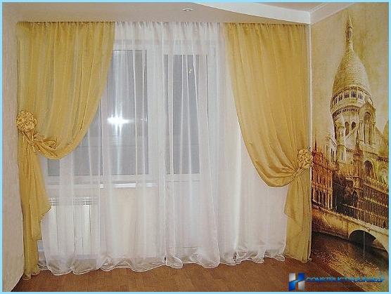 Tulle in the interior of a bedroom