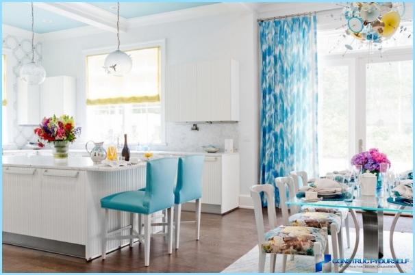 Kitchen in white and blue tones
