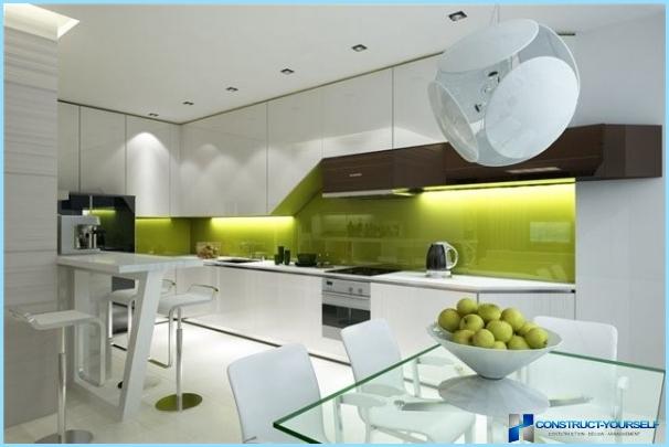 Kitchen in green and white tones