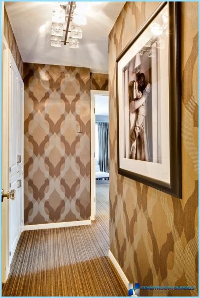 What Wallpaper to choose for a small hallway