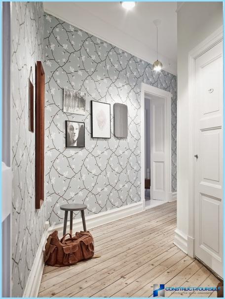 What Wallpaper to choose for a small hallway