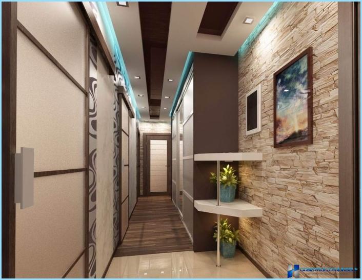 Проектирайте тесен и дълъг коридор в апартамента