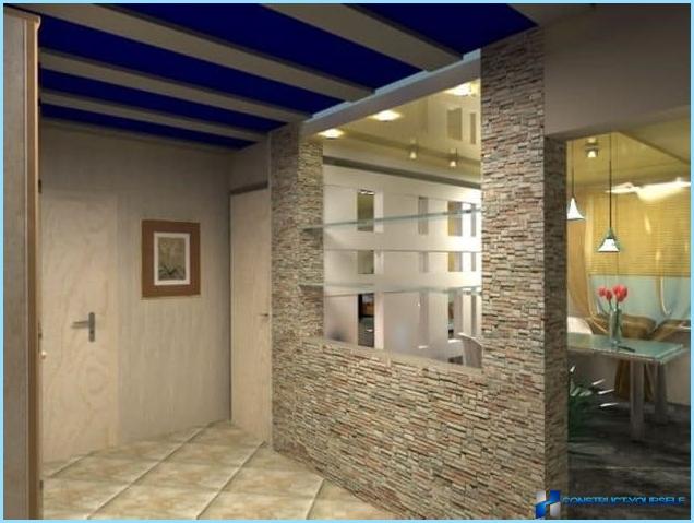 Design och dekoration av korridoren med dekorativ sten
