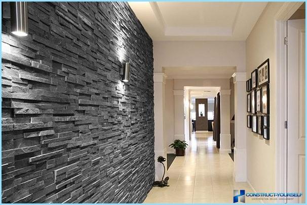Design och dekoration av korridoren med dekorativ sten