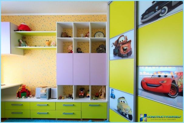 Interiorul unei camere pentru copii pentru un băiat