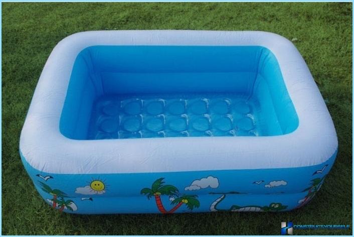 So wählen Sie einen aufblasbaren Pool für eine Sommerresidenz