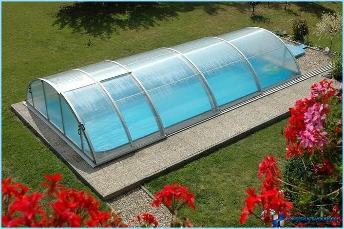 An indoor pool for the garden