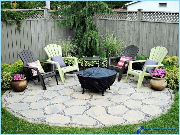 How to make a patio at the cottage