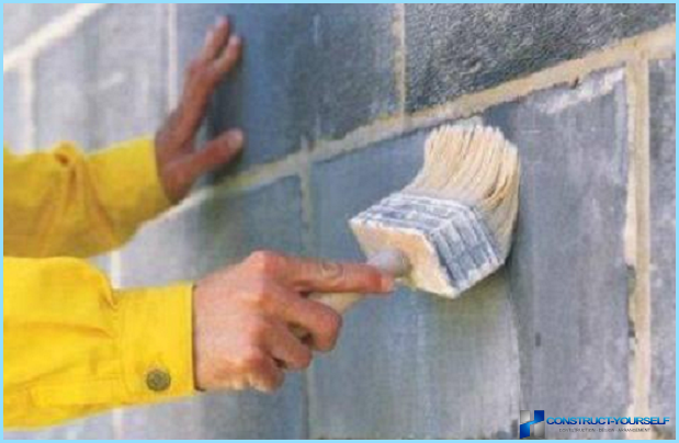 Sådan laves en morter til pudsning af vægge