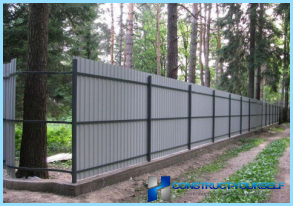 How to install and how to paint metal fence poles