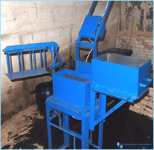 The production of concrete blocks: equipment and technology