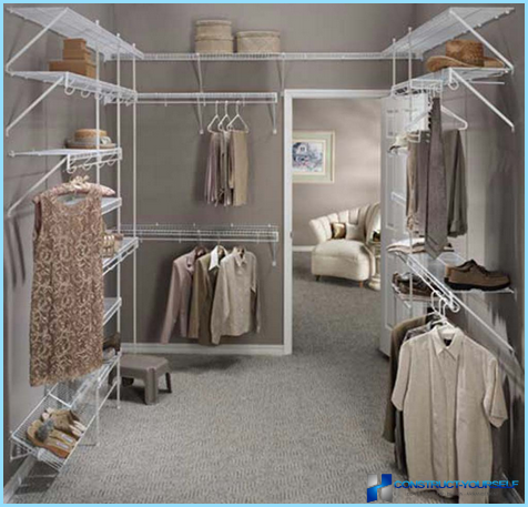 How to arrange a dressing room in the apartment