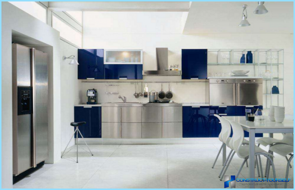 Kitchen in white and blue tones