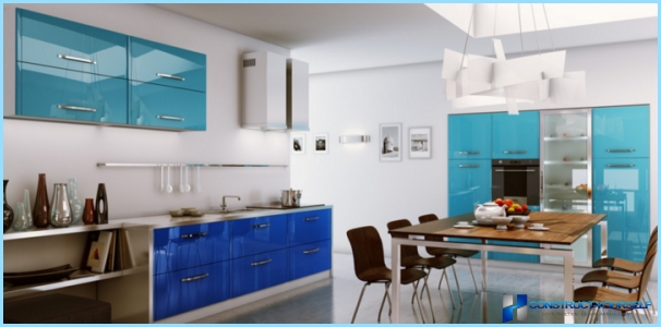 Kitchen in white and blue tones