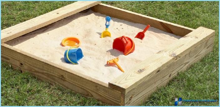 Детска пясъчна кутия, изработена от дърво