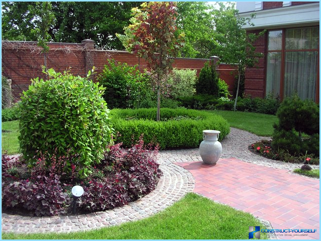 How to use gaharu in landscape design