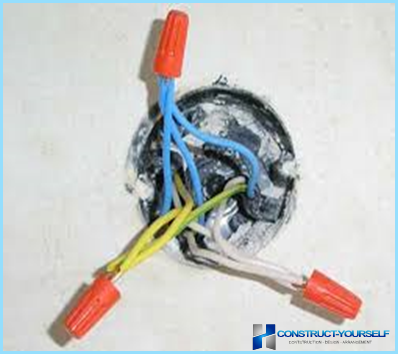 Scheme raskrucheny or connecting electrical cables in the junction box