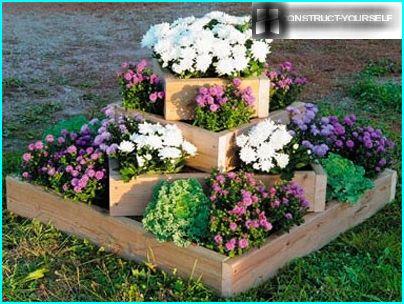 Tiered flower bed