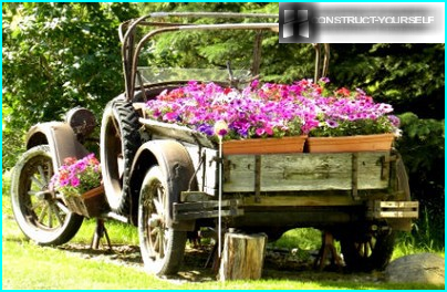 Come realizzare una carriola da giardino con le tue mani: opzioni decorative e pratiche