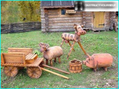 Figurines made of wood